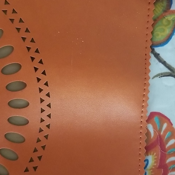 Neiman Marcus New Leather Bag - Picture 4 of 5